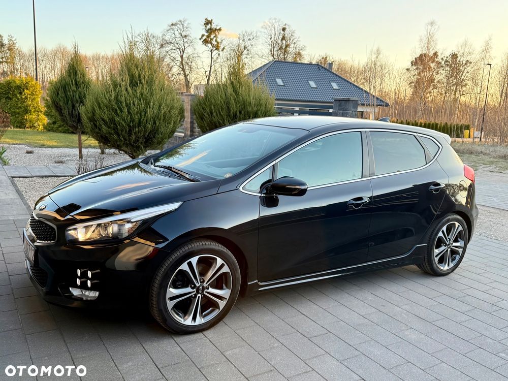 Kia Ceed 1.6 CRDi 136 ISG GT Line - 4