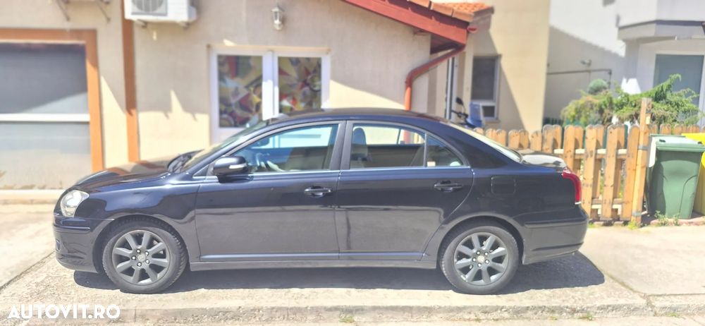 Toyota Avensis 2.2 D4D Sol Plus - 4