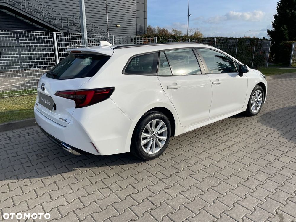Toyota Corolla 1.8 Hybrid Comfort - 23