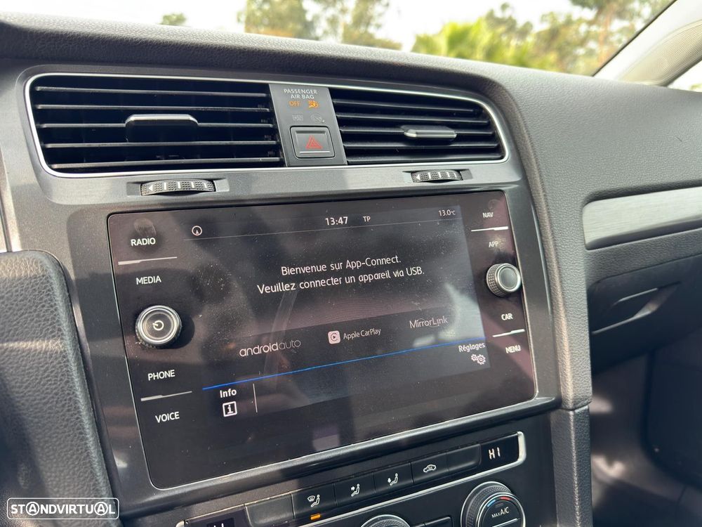 VW Golf 1.6 TDI Confortline - 24