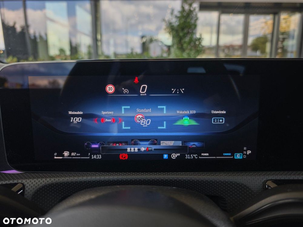 Mercedes-Benz CLA 220 mHEV 4-Matic AMG Line 8G-DCT - 22