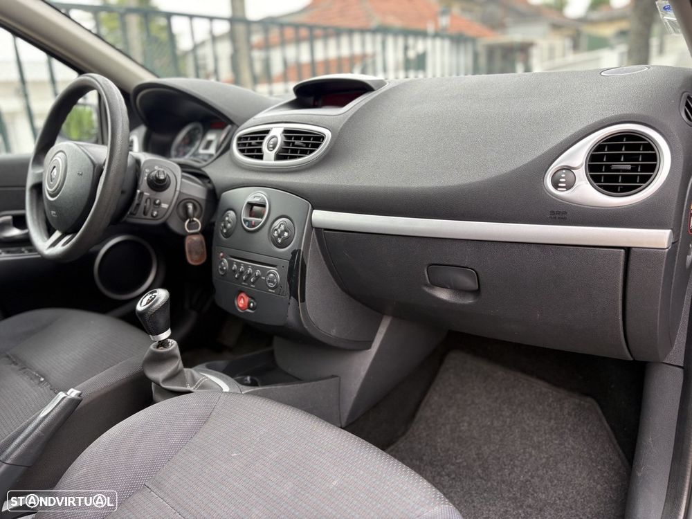 Renault Clio 1.2 16V Dynamique - 9