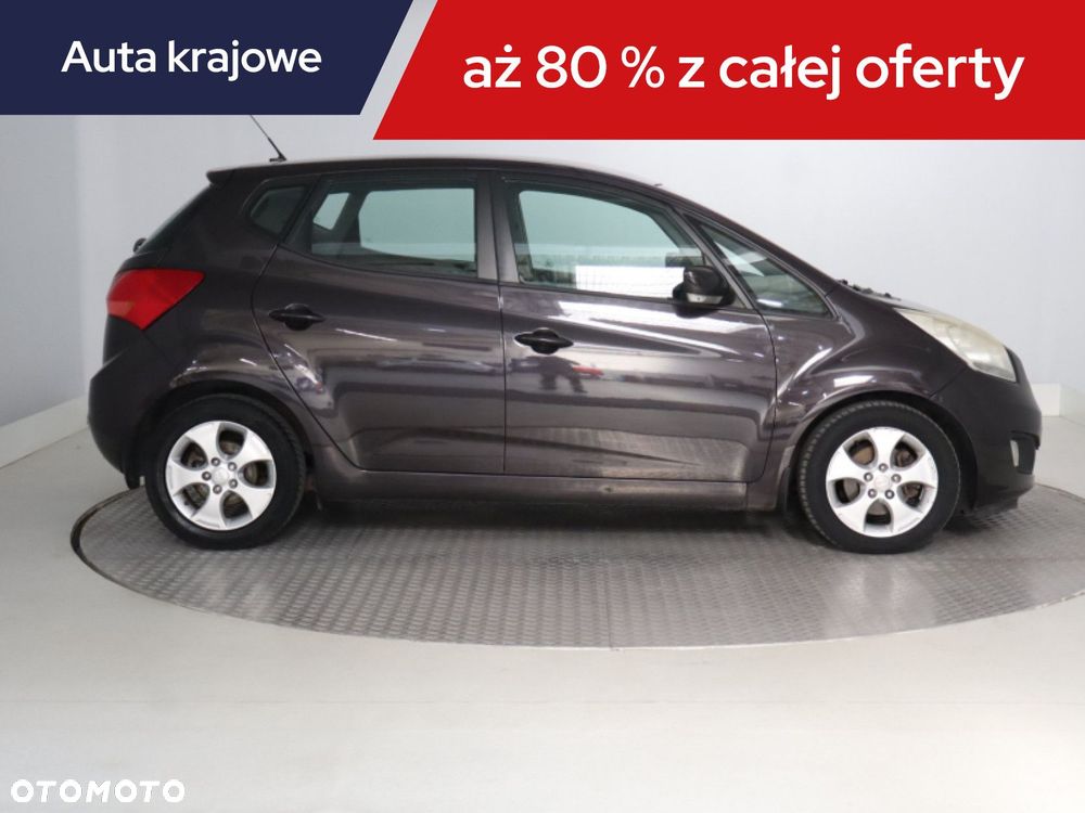 Kia Venga - 8