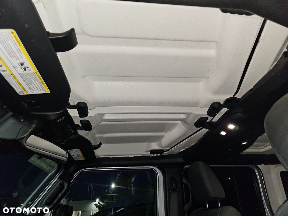 Jeep Wrangler - 16