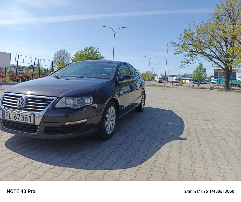 Volkswagen Passat 2.0 TDI DPF Sportline DSG - 2