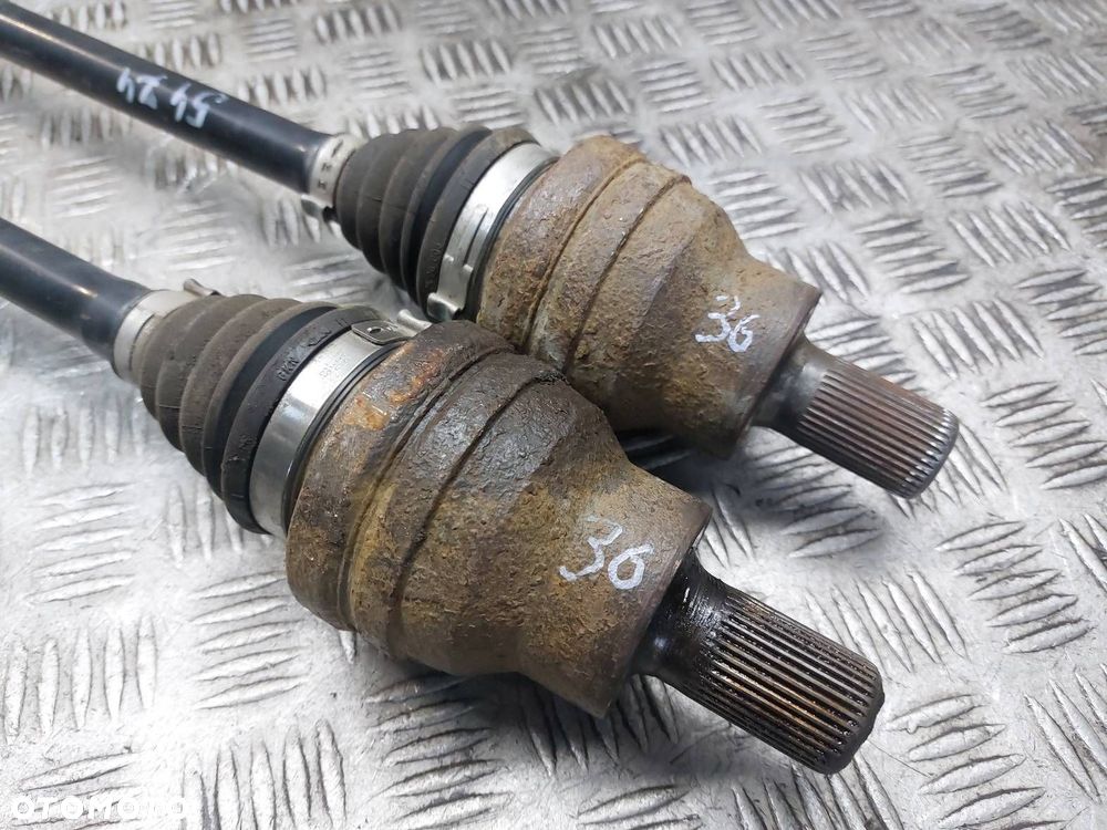 PÓŁOŚ LEWY TYŁ + PRAWY TYŁ VOLVO XC90 I 2.4 D5 30735565 - 5