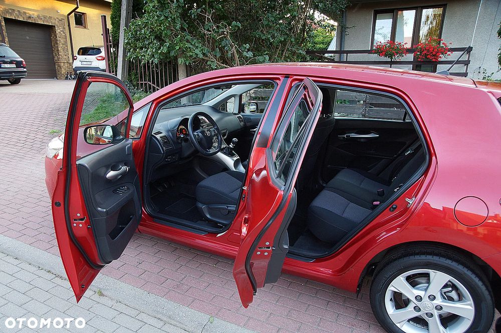 Toyota Auris 1.6 Edition - 16