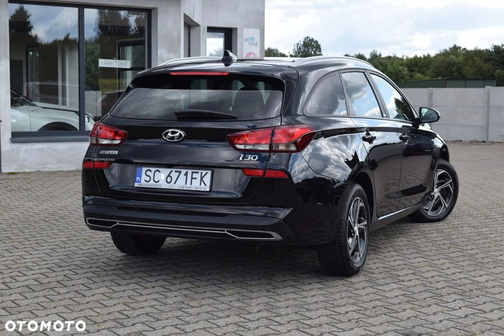 Hyundai i30 1.5 T-GDI 48V Executive DCT - 7