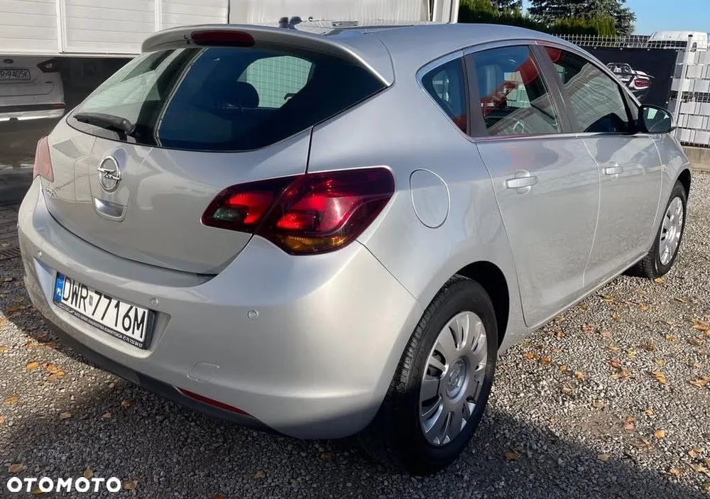 Opel Astra 1.6 Cosmo - 7