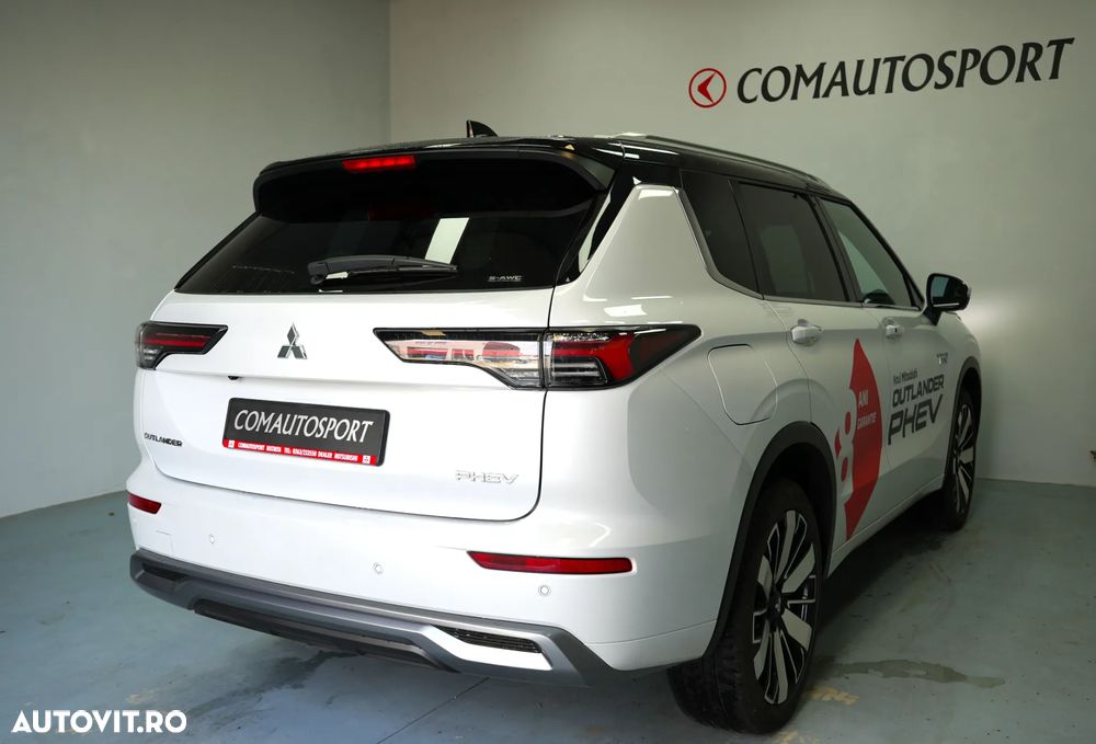 Mitsubishi Outlander - 6