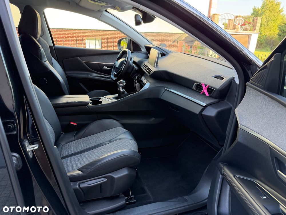 Peugeot 3008 1.6 BlueHDi Allure S&S - 15