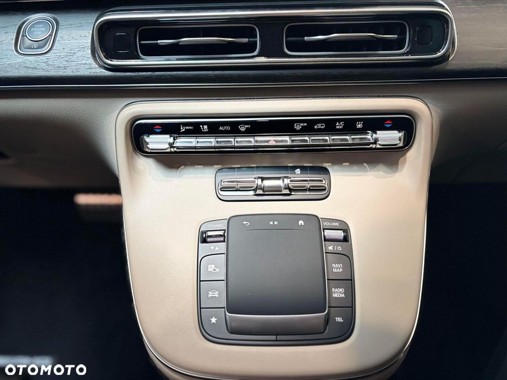 Mercedes-Benz Klasa V - 27