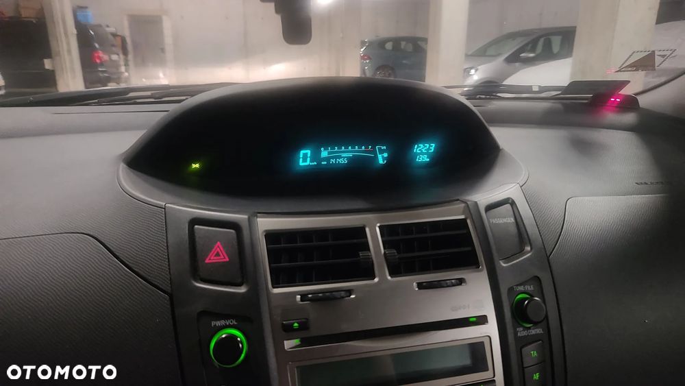 Toyota Yaris 1.33 Luna - 10