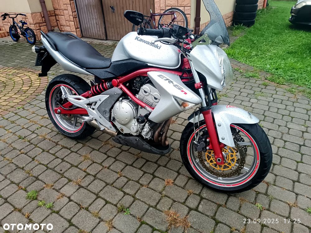 Kawasaki ER - 1
