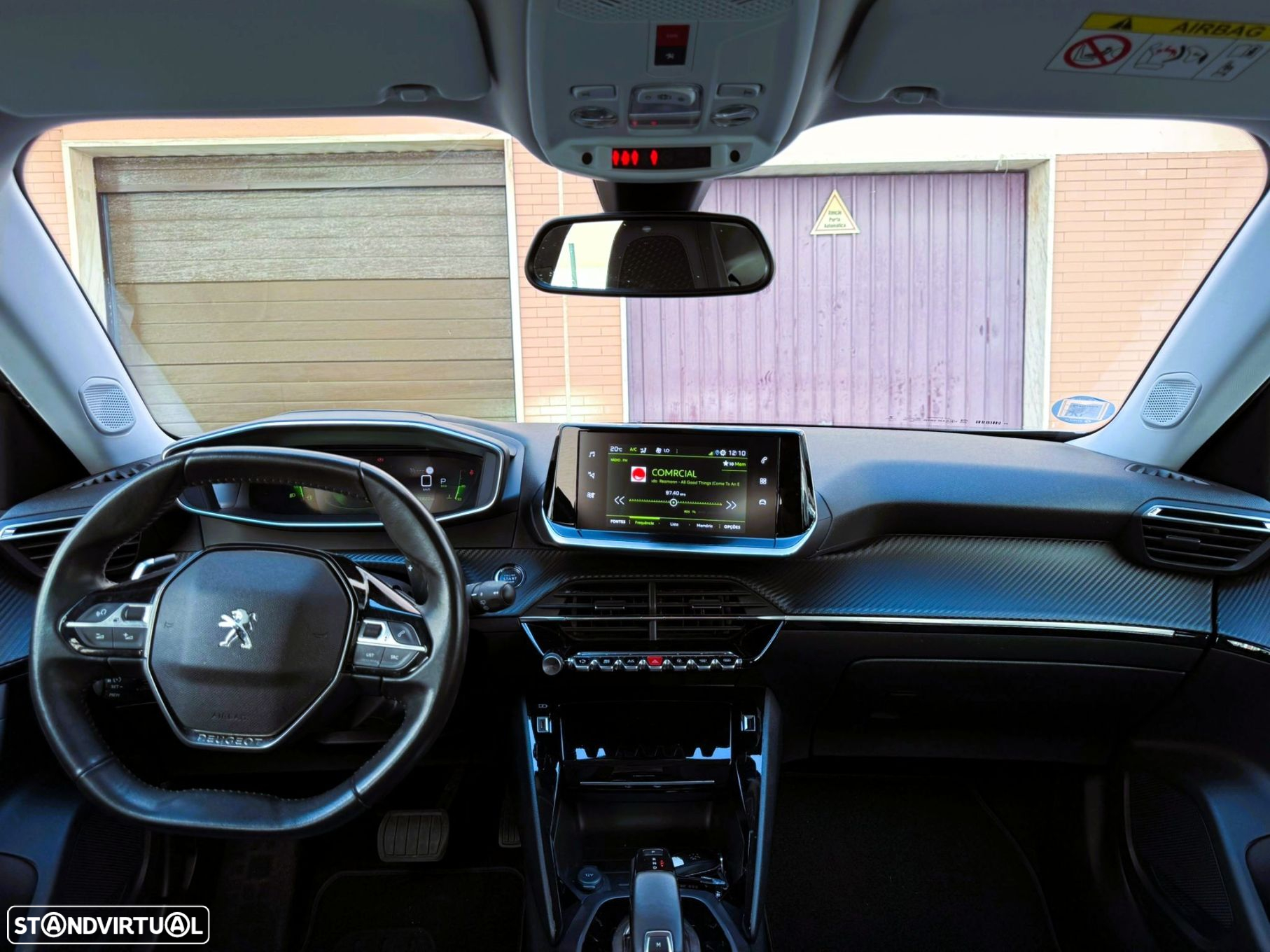 Peugeot 2008 1.2 PureTech Allure EAT8 - 19