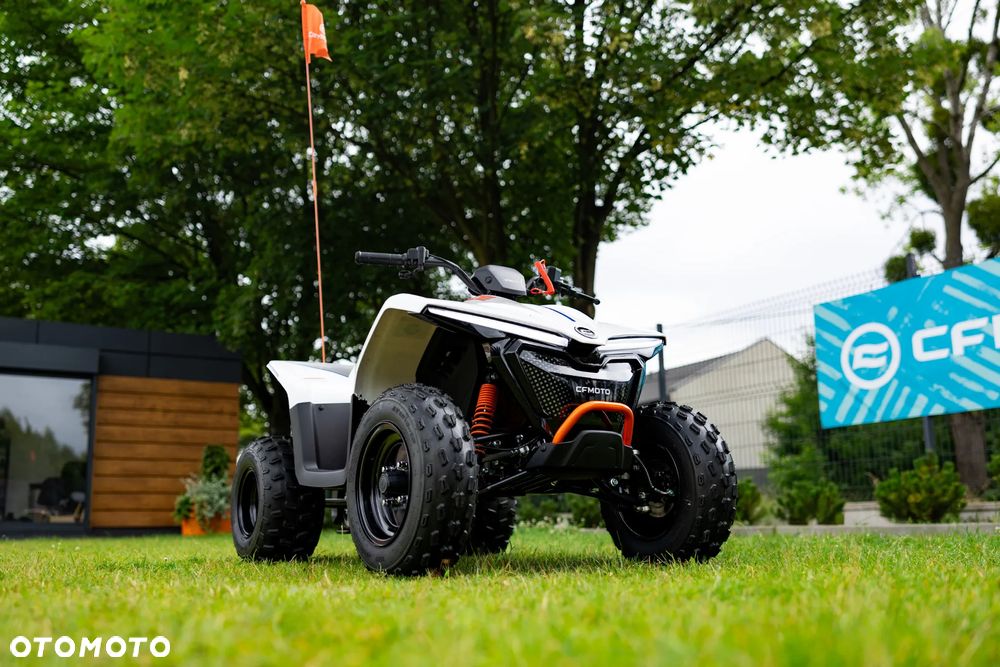 CFMoto CForce - 8