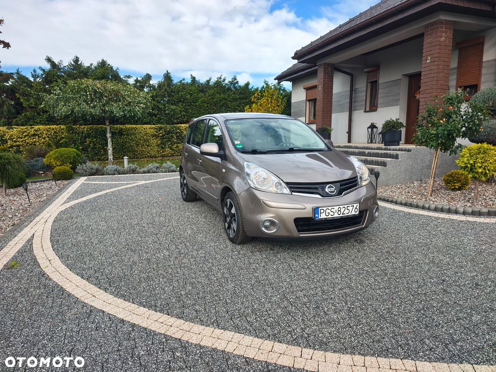 Nissan Note 2012 photo 3