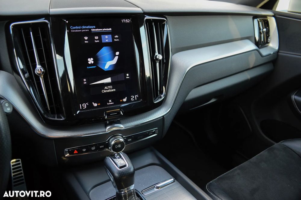 Volvo XC 60 D4 AWD Geartronic RDesign - 25