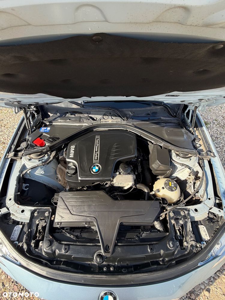 BMW Seria 3 328i xDrive Luxury Line - 17