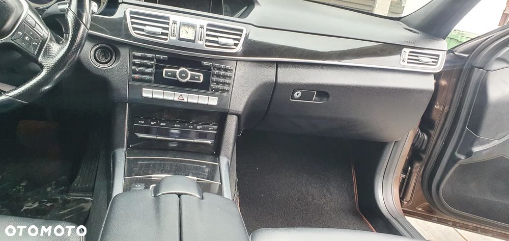 Mercedes-Benz Klasa E 220 BlueTEC 7G-TRONIC Avantgarde - 24