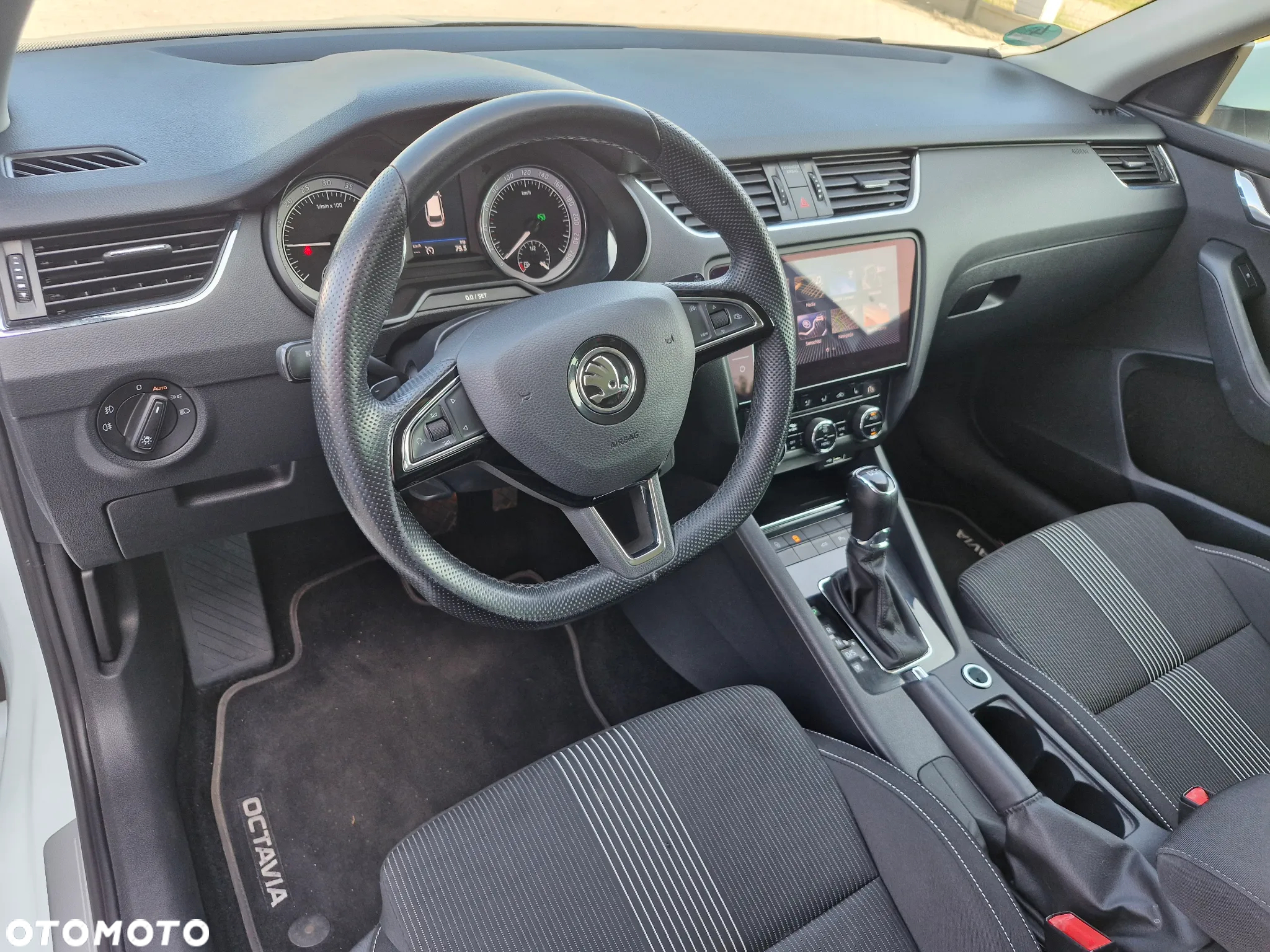 Skoda Octavia 2.0 TDI Ambition DSG - 22