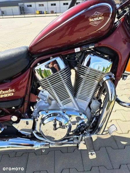 Suzuki Intruder - 6