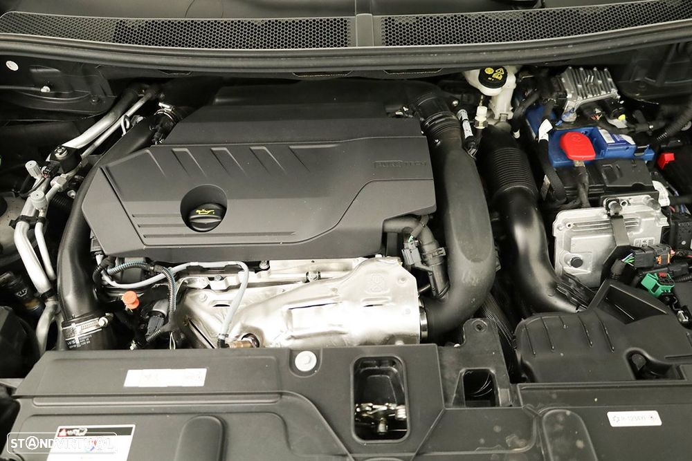 Peugeot 3008 1.6 Hybrid Allure e-EAT8 - 26