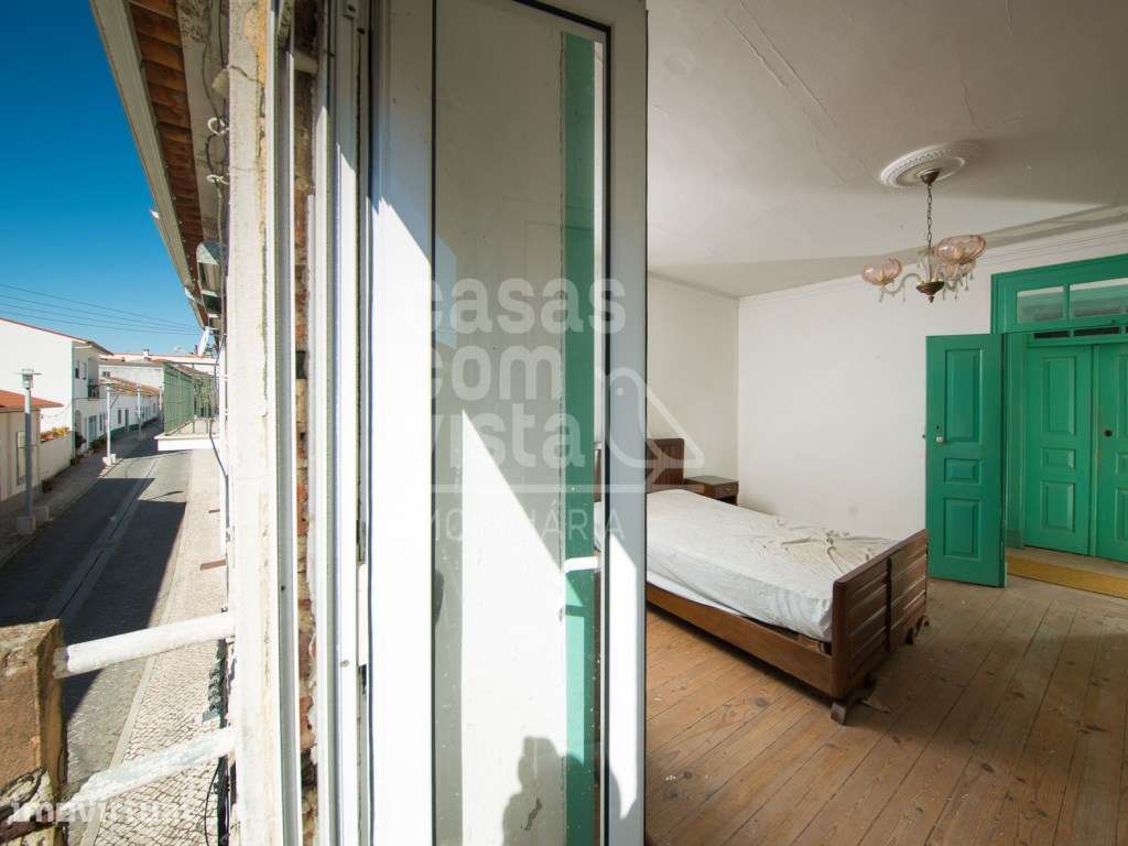 Prédio com Projeto Aprovado no Centro do Louriçal, Pombal - Leiria - Grande imagem: 2/27