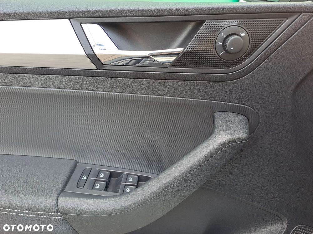 Skoda RAPID 1.0 TSI Ambition - 16