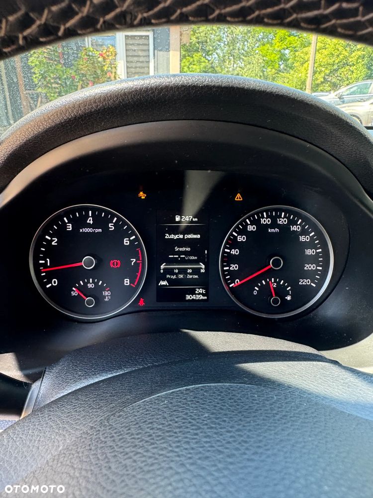 Kia Rio - 22