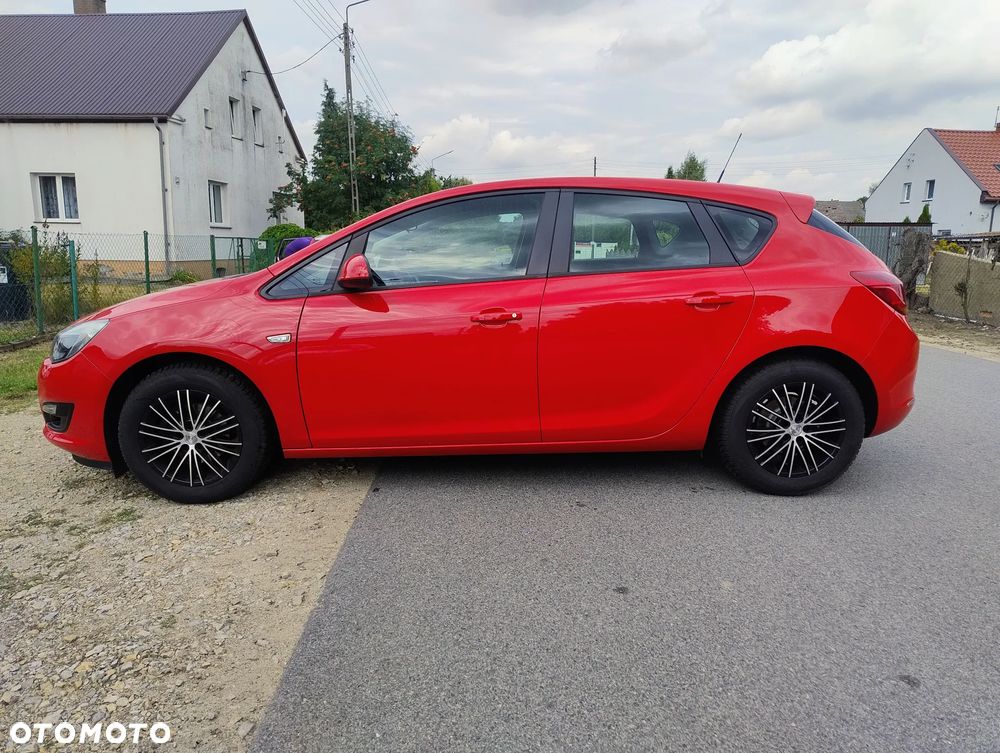 Opel Astra 1.6 Design Edition - 18