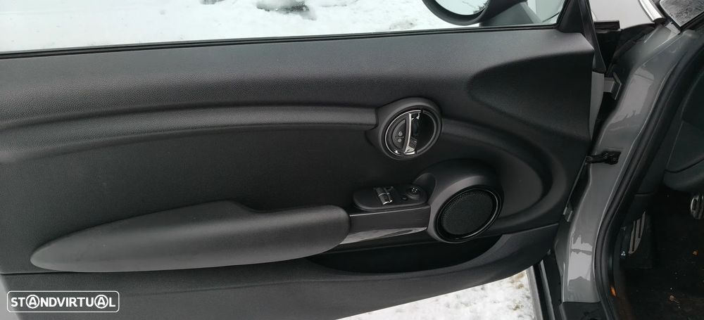 MINI 3 Portas One D - 8