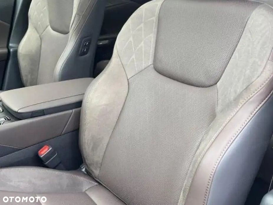 Lexus RX - 11
