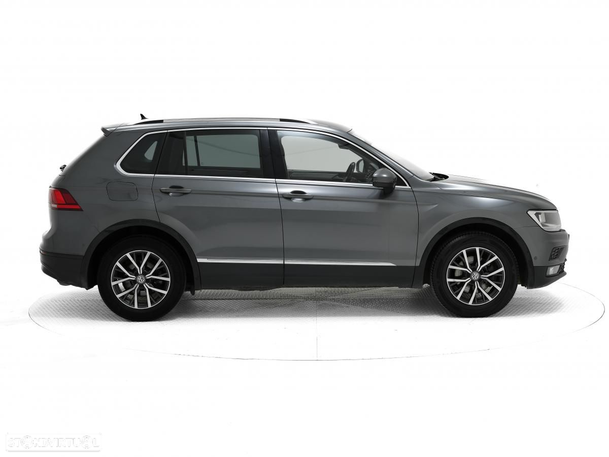 VW Tiguan 2.0 TDI Confortline DSG - 2