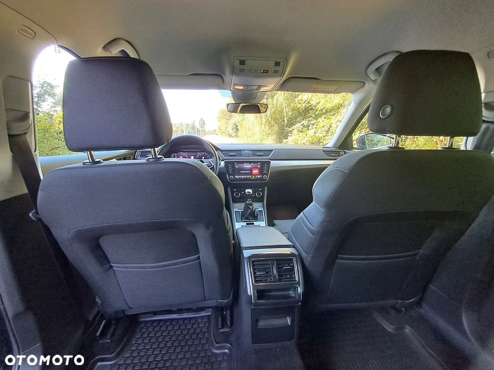 Skoda Superb 1.5 TSI Ambition - 25