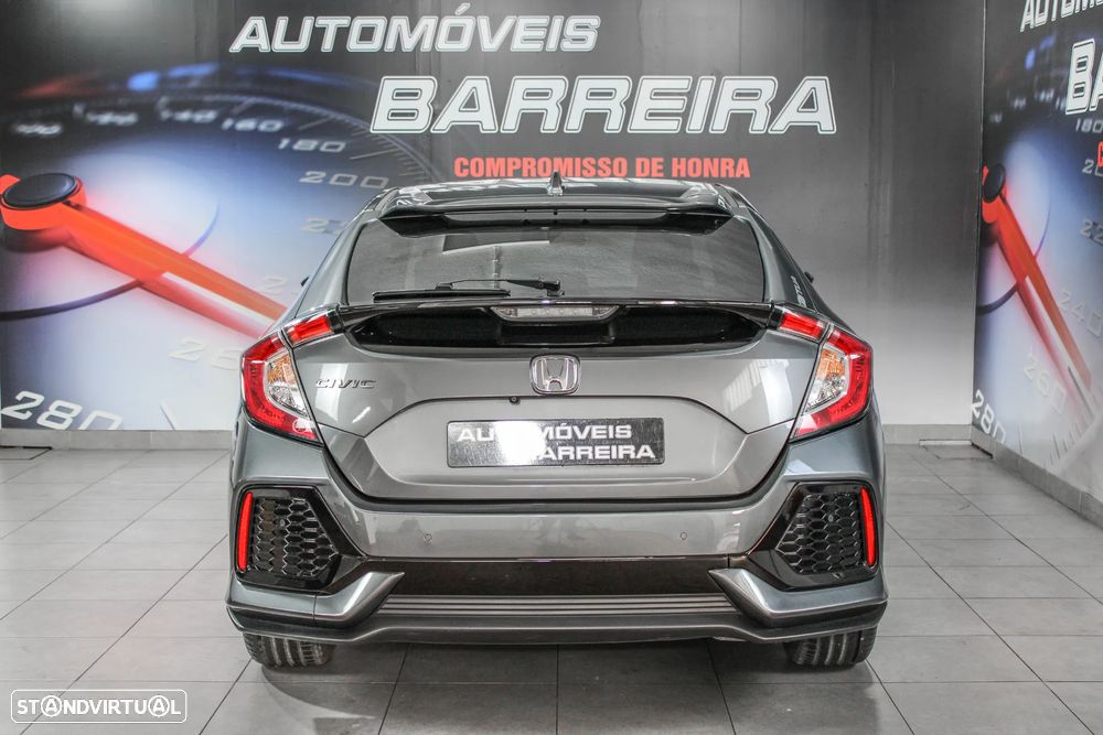 Honda Civic 1.0 i-VTEC Executive Premium - 17