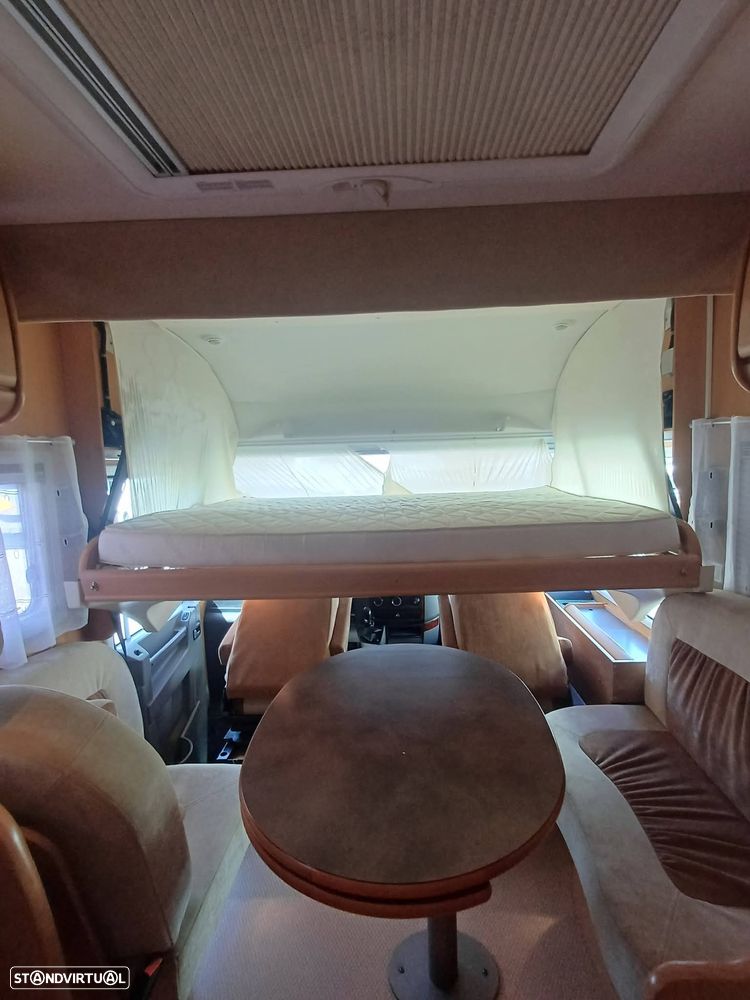 Mercedes-Benz Sprinter Pilote Explorateur 733FJ - 19