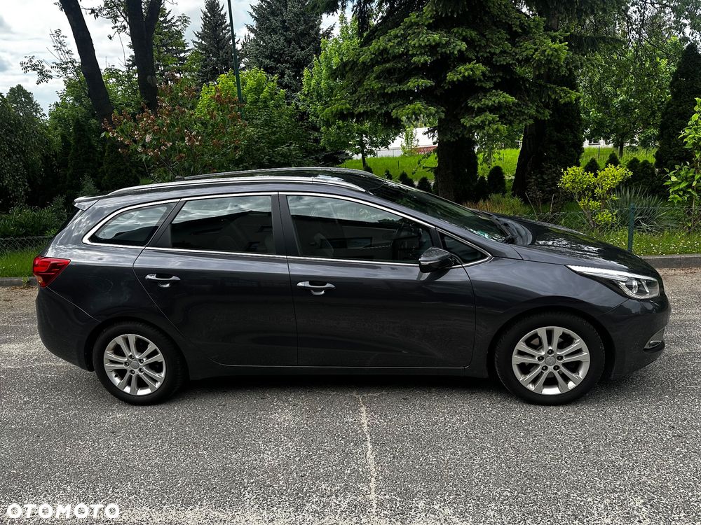Kia Ceed 1.6 GDI Dream Team Edition - 3