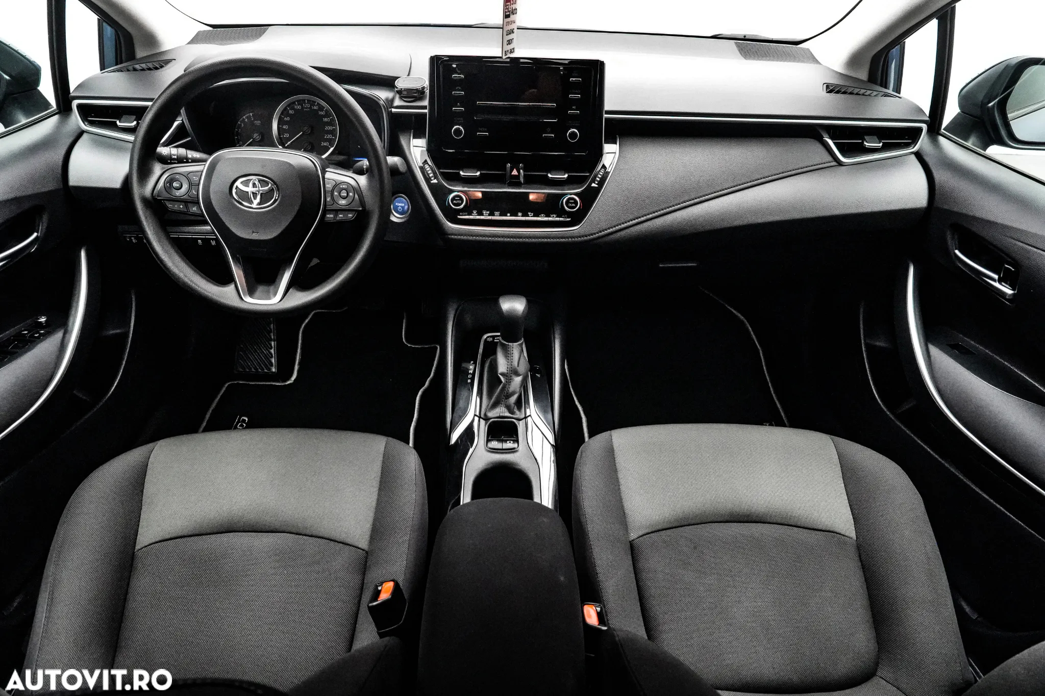 Toyota Corolla 1.8 HSD Business - 7