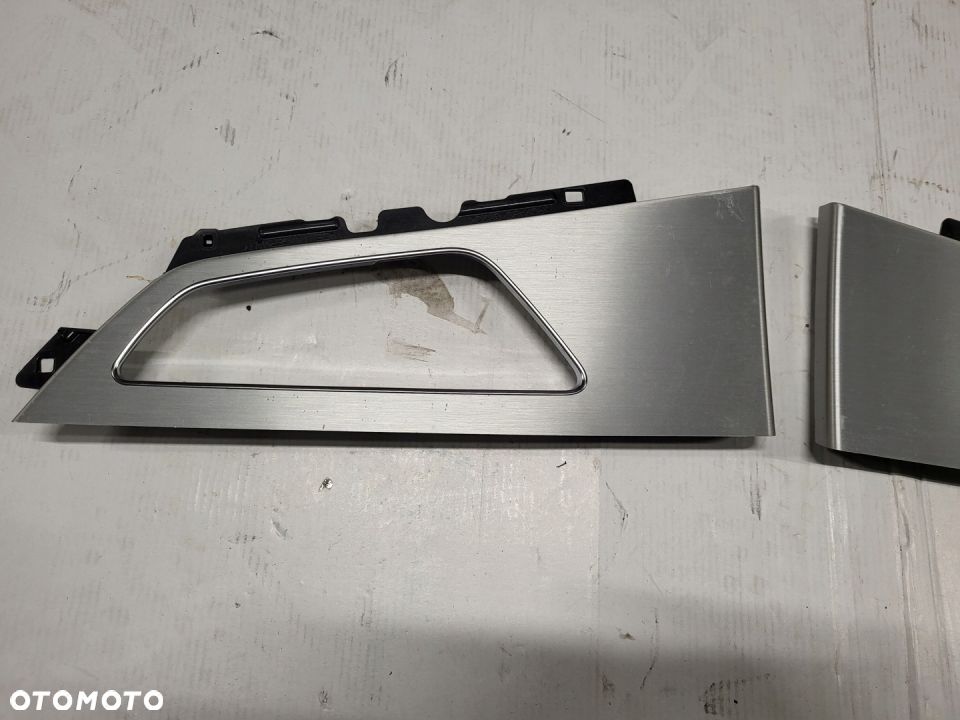 LISTWA DEKOR DRZWI TYLNYCH AUDI Q7 PRAWA LEWA - 2