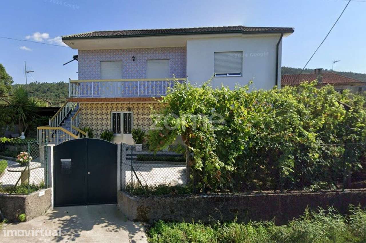 Moradia em Serafão com 2 habitações e lote de 650m² - Grande imagem: 2/52