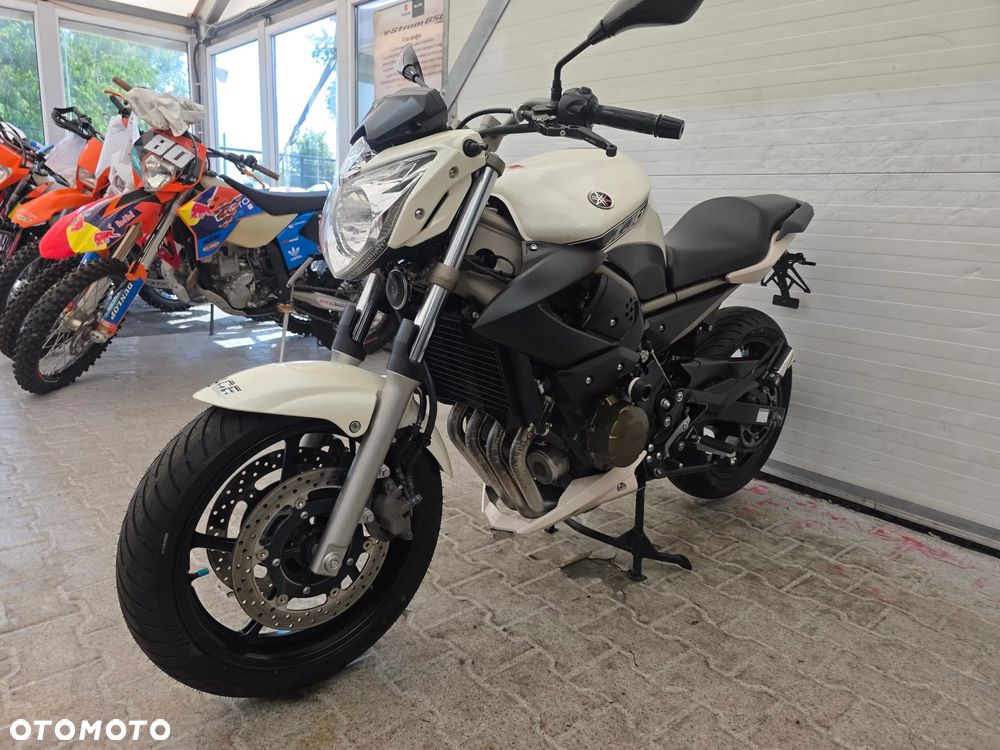 Yamaha XJ - 9