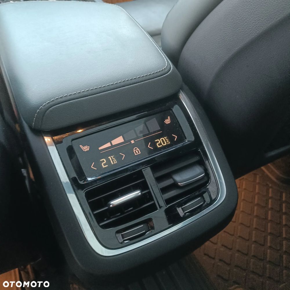 Volvo XC 60 T6 AWD Geartronic RDesign - 14