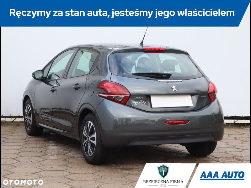 Peugeot 208 - 5