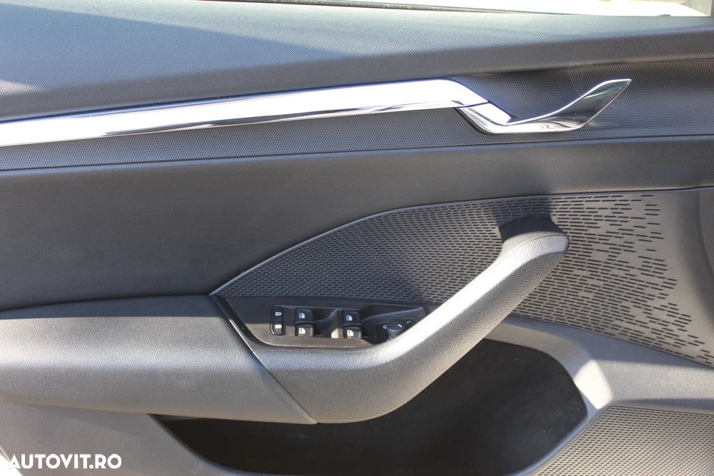 Skoda Octavia 2.0 TDI DSG Style - 9