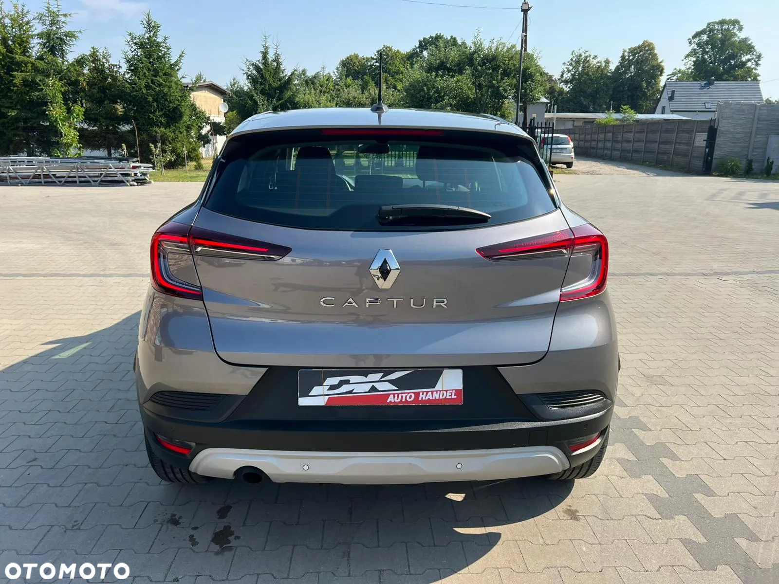 Renault Captur TCe 100 EXPERIENCE - 4