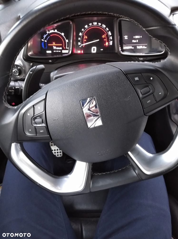 Citroën DS5 2.0 HDi Hybrid4 SoChic MCP - 1