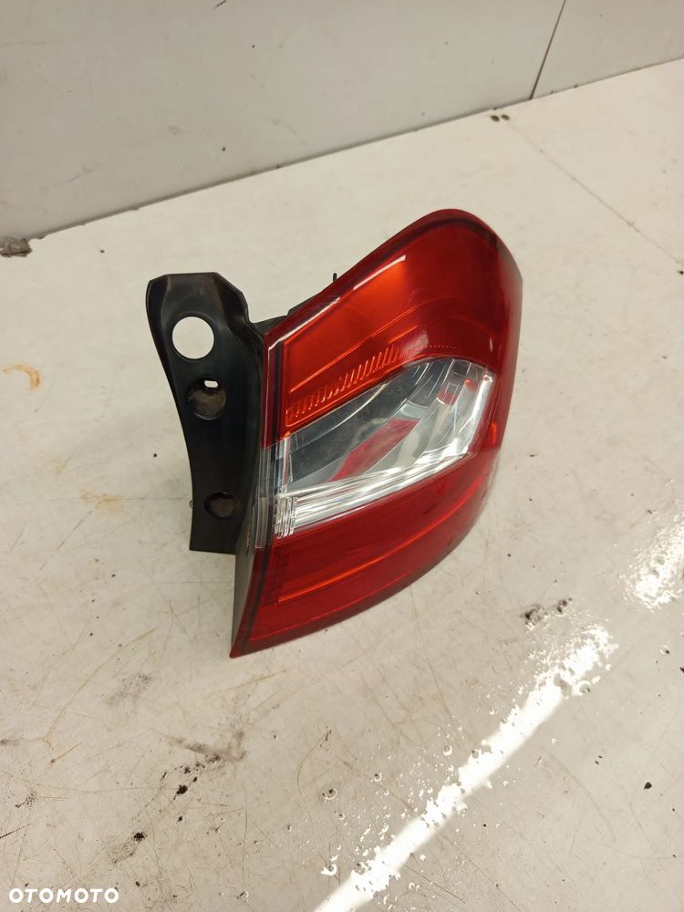 + LAMPA TYL TYLNA PRAWA KIA RIO 3 III - 5