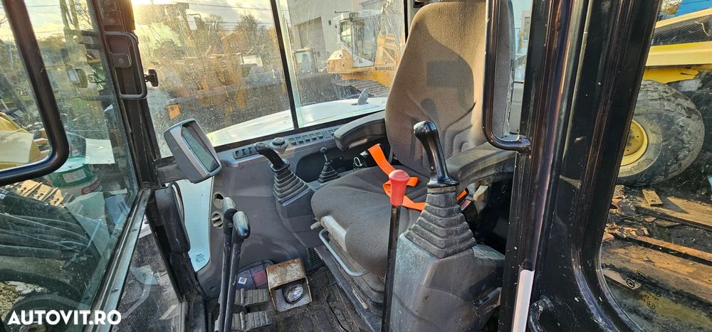 Excavator pe șenile Bobcat E80, E 80 - 4