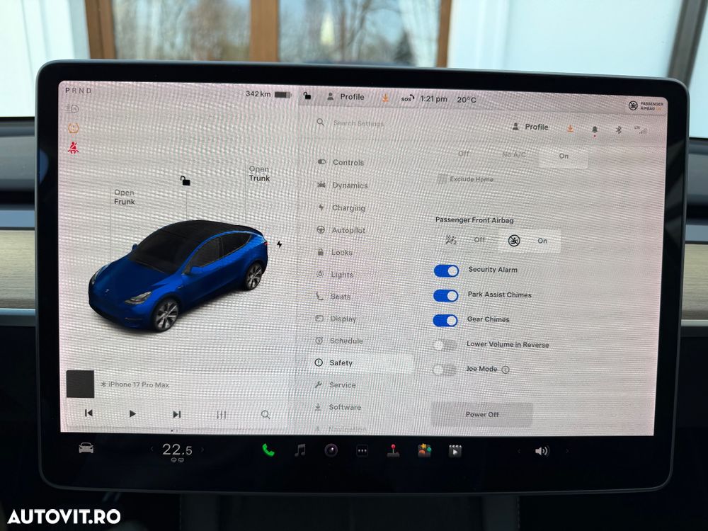 Tesla Model Y - 40